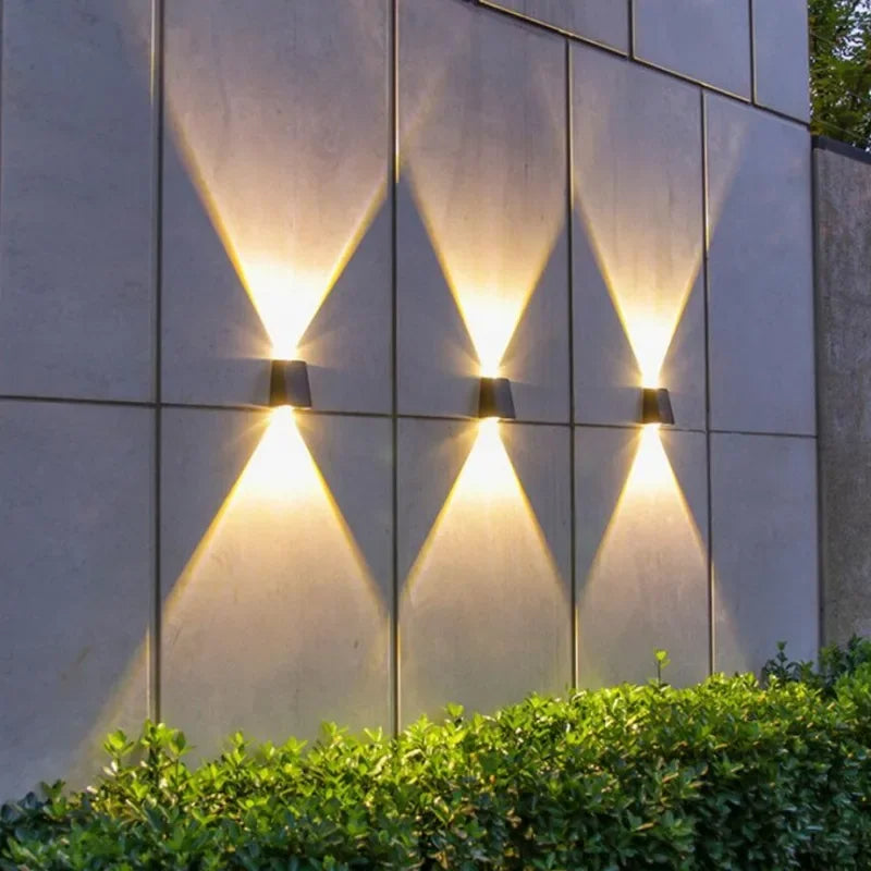 Solar Wall Light | Wireless and Auto | IP65 Weather-Resistant | LumaRay Solar